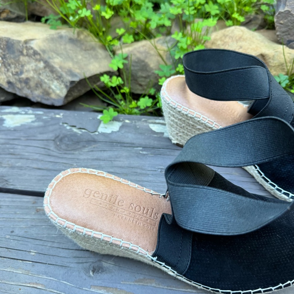 Gentle Souls by Kenneth Cole
Women's Colleen Espadrille Wedge Sandals - Picture 5 of 10